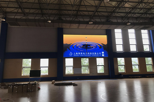 浙江溫州協(xié)和P4LED顯示屏項目由上海智彩科技設計、安裝